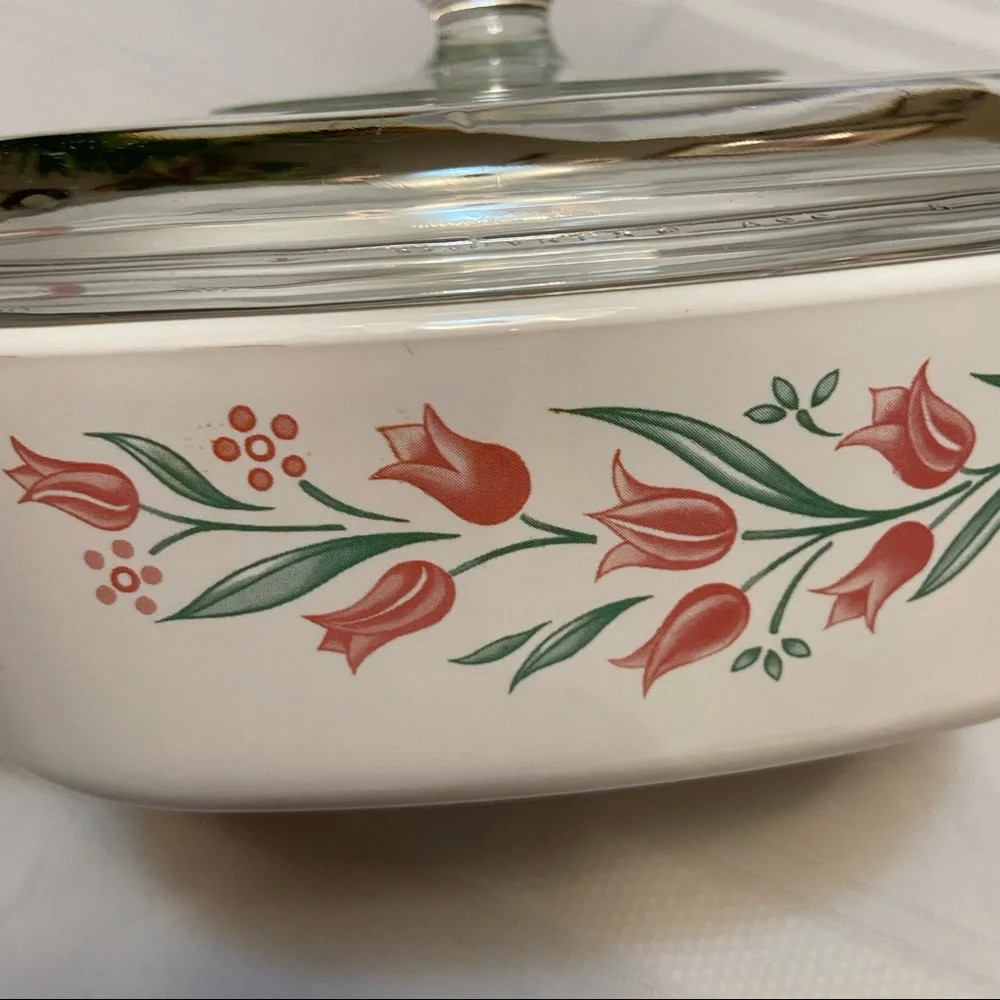 Vintage 90’s Corning ware - “Rosemarie” 2 Qt Casserole with Lid